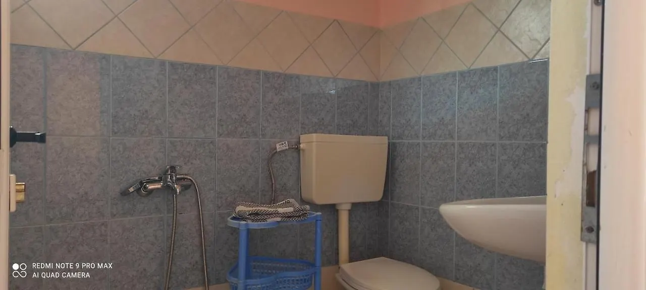 Amalias Room Himare